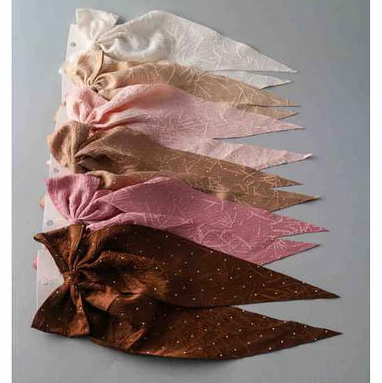Studded Crinkled Tail Bow Clip