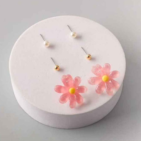 Glass Daisy Stud Earring Set